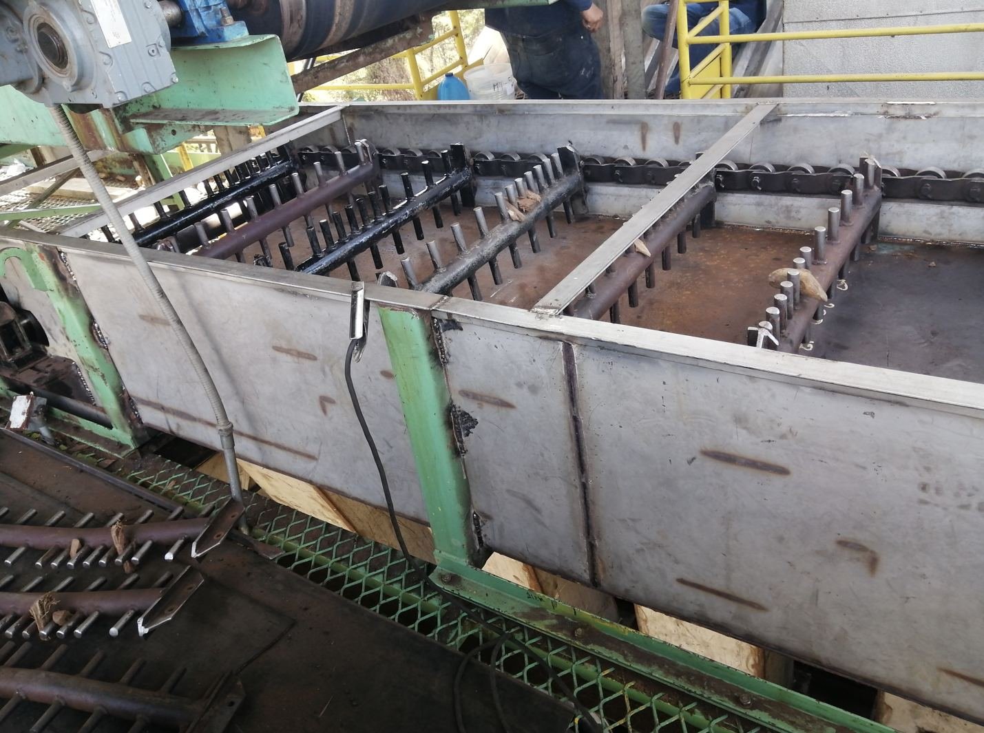 Fabricación de tolva metálica