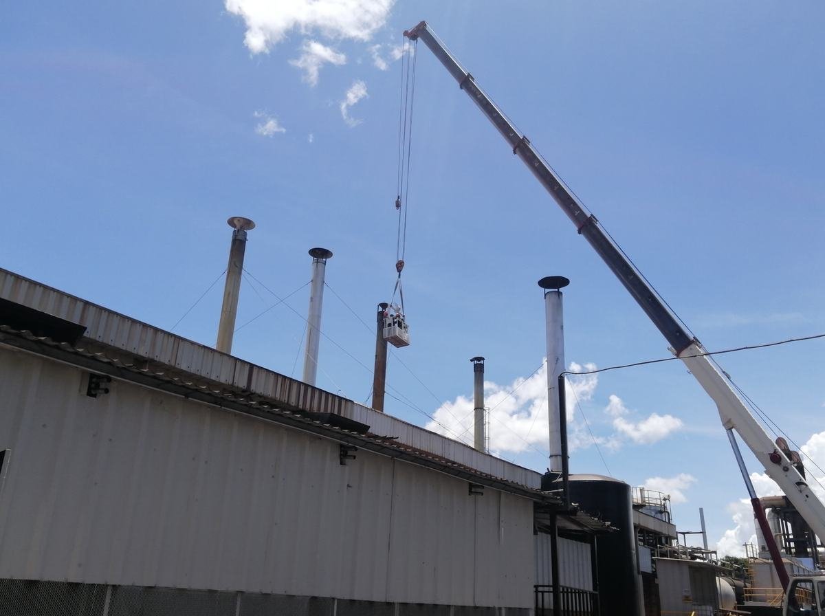 Instalación de chimeneas industriales