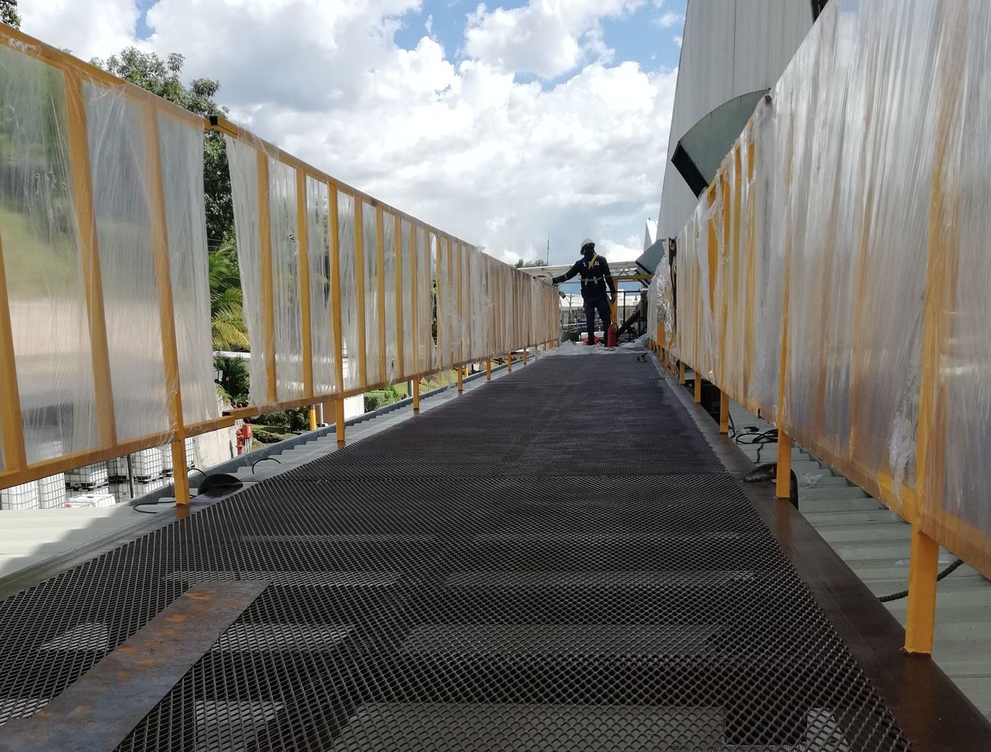 Pasarela y mezzanine industrial